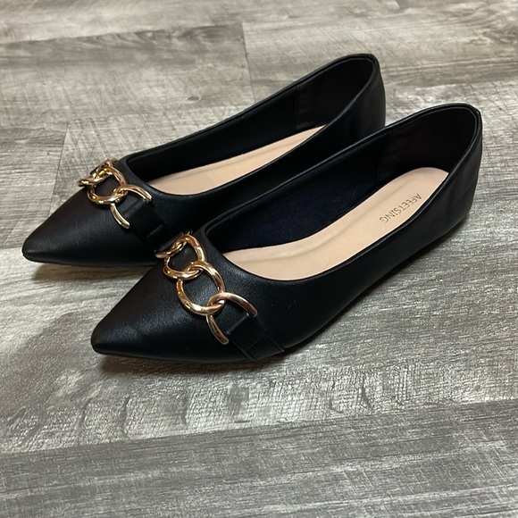 AFEETSING Black W/ Chain Link Flats - Picture 11 of 15